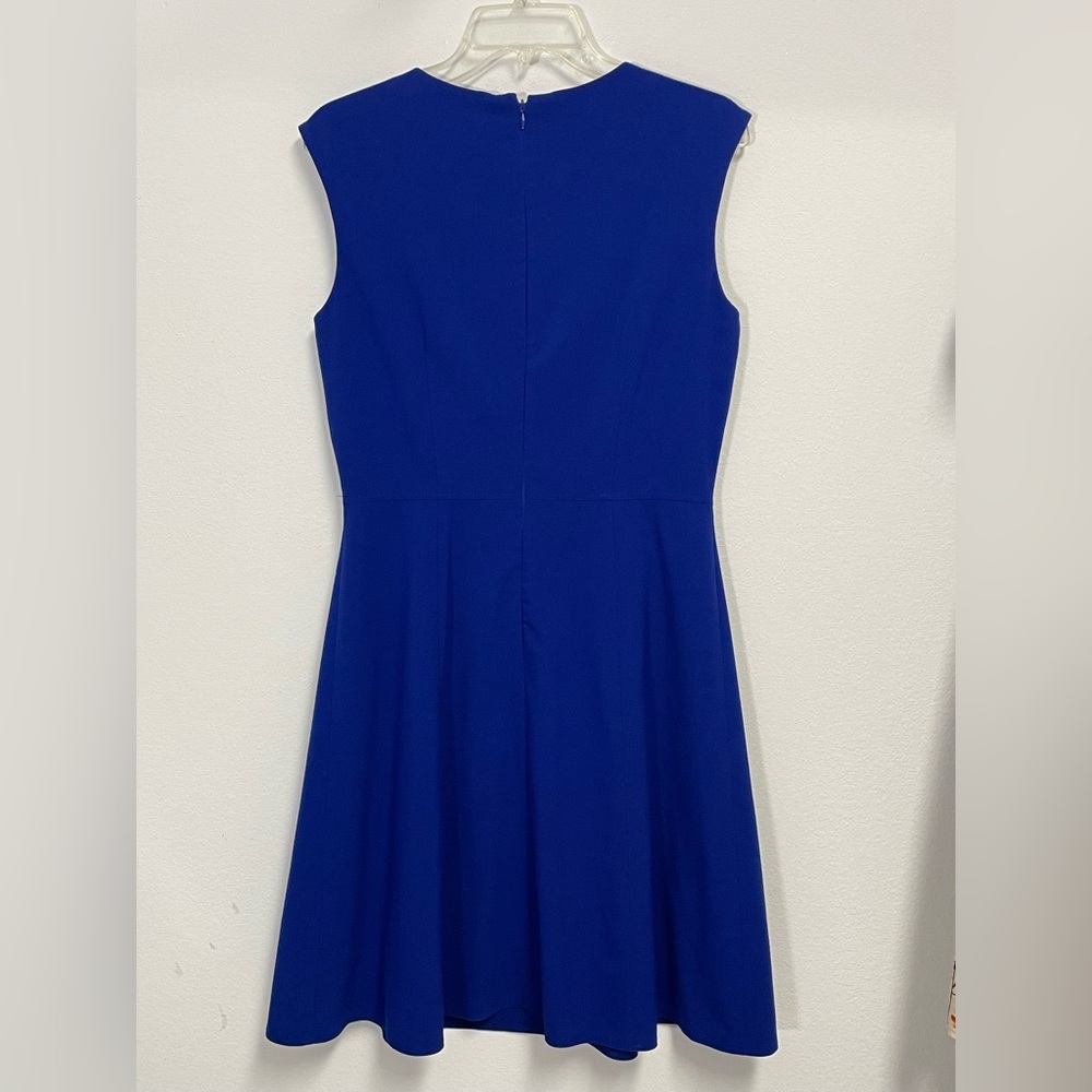 Tahari Dress, Size 8, Elegant Blue Sleeveless Dress